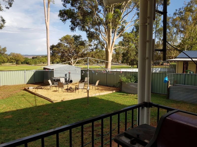 7 Hodges Street, Parkes NSW 2870