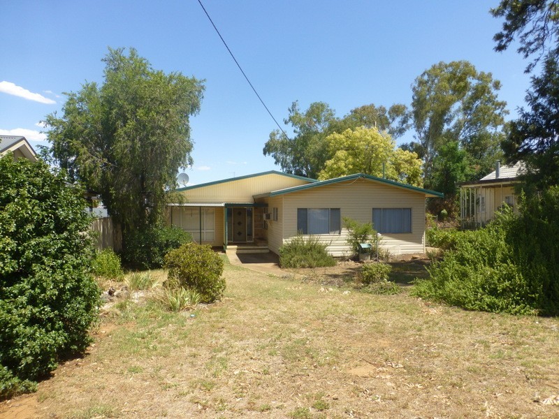 23 Reid Street, Parkes NSW 2870