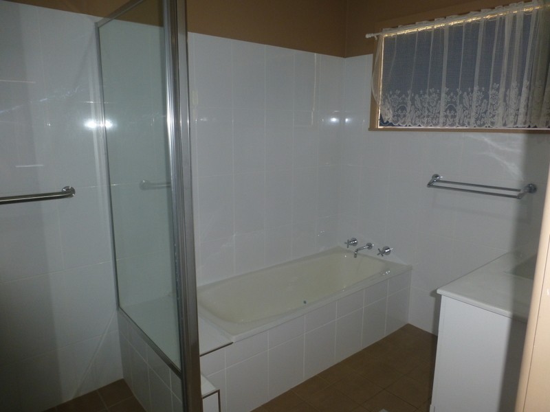 23 Reid Street, Parkes NSW 2870