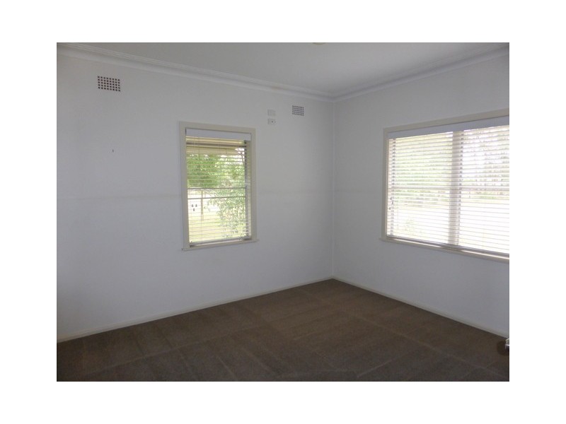 13-15 Kelly Road, Parkes NSW 2870