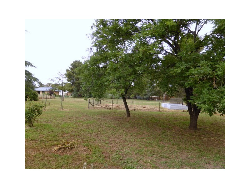 13-15 Kelly Road, Parkes NSW 2870