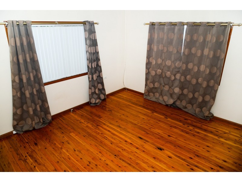 2A Talbot Street, Parkes NSW 2870