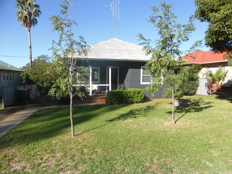 15 Rose Street, Parkes NSW 2870