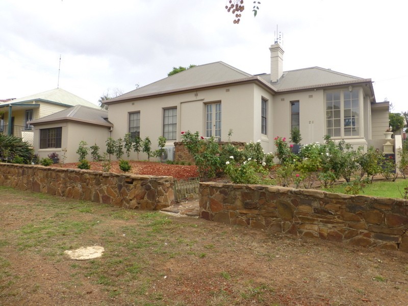 28 Gap Street, Parkes NSW 2870