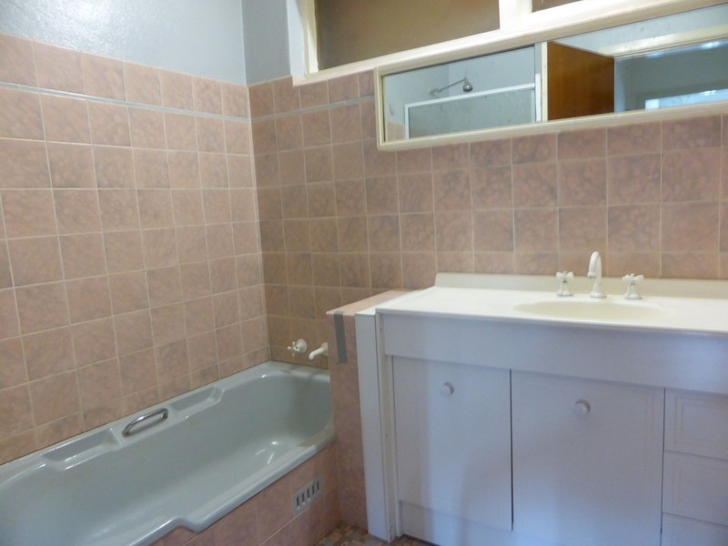 125-129 Victoria Street, Parkes NSW 2870