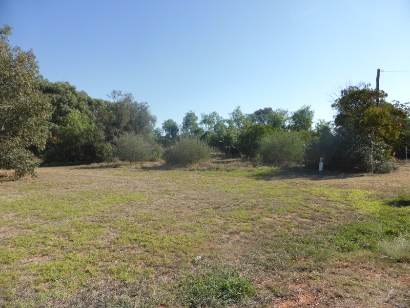 11 Tanks Road, Parkes NSW 2870