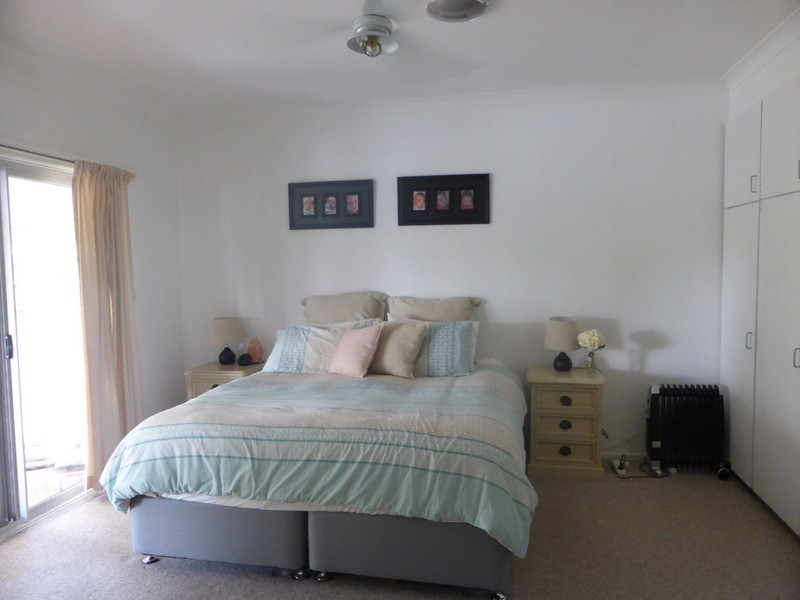 5 Evans Parade, Parkes NSW 2870