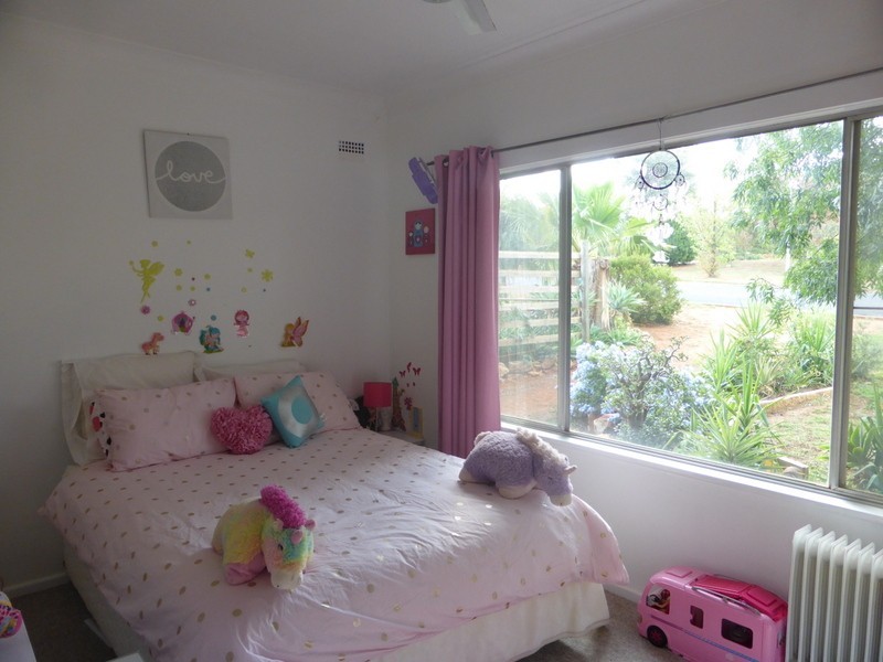 5 Evans Parade, Parkes NSW 2870