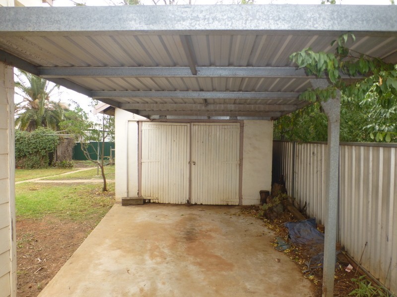 8 Ween Street, Peak Hill NSW 2869