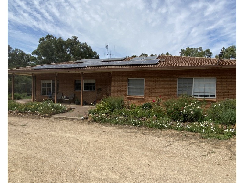 64 Terrill Road, Parkes NSW 2870