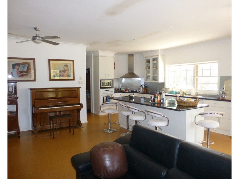 64 Terrill Road, Parkes NSW 2870