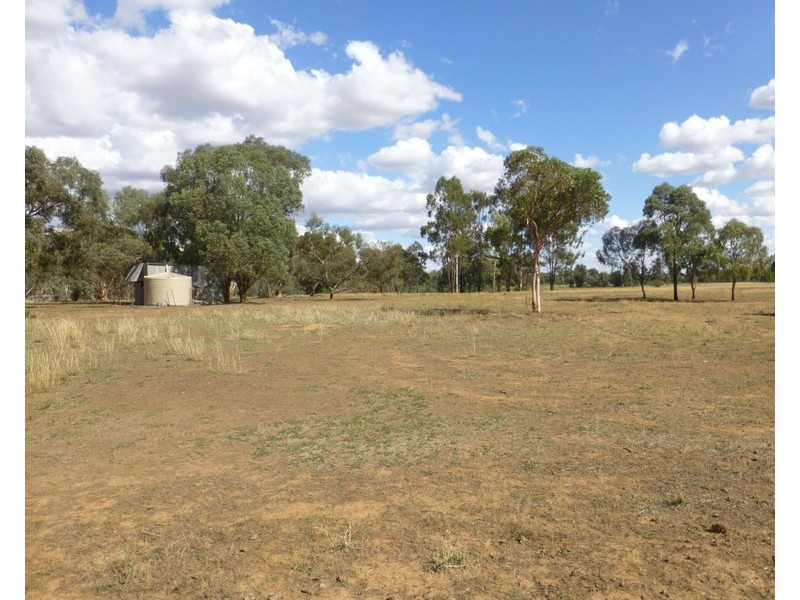 64 Terrill Road, Parkes NSW 2870