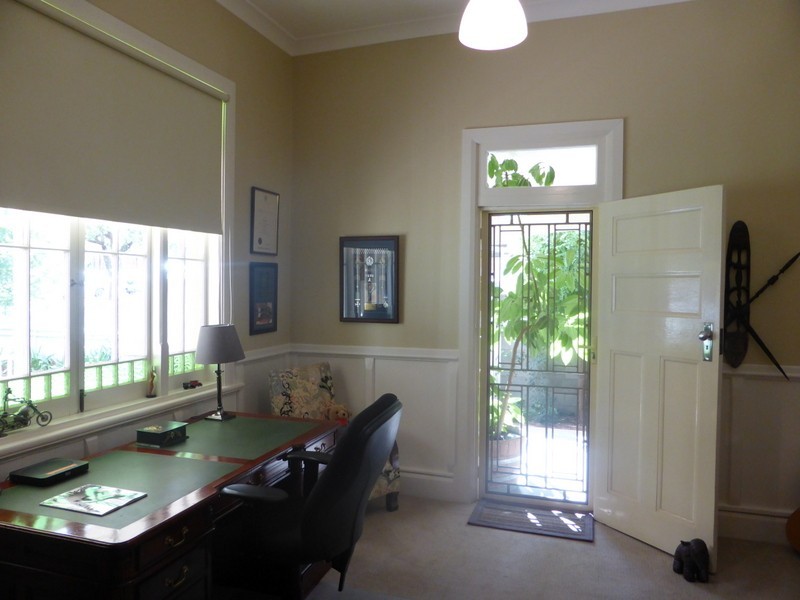 9 Albert Street, Parkes NSW 2870