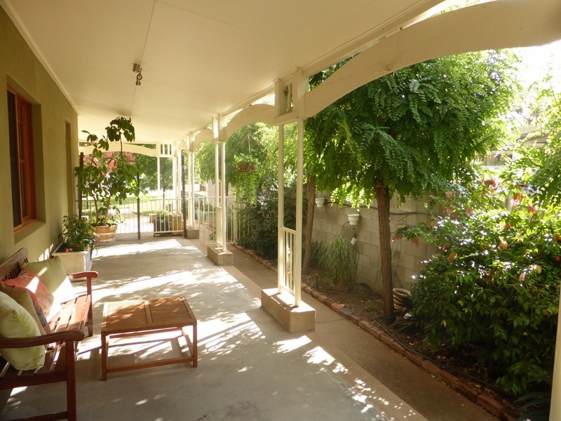 9 Albert Street, Parkes NSW 2870