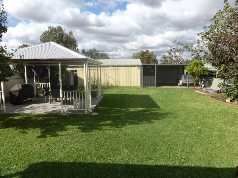 9 Albert Street, Parkes NSW 2870