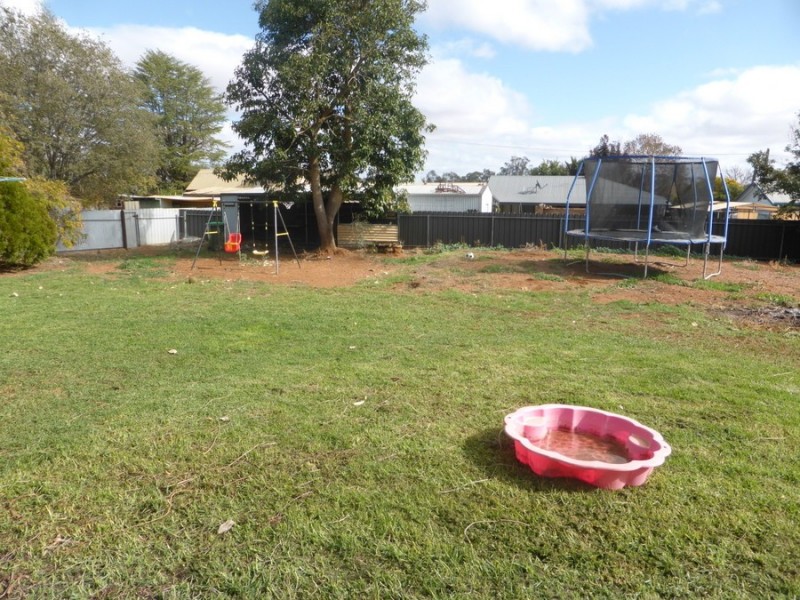 14 Paterson Street, Parkes NSW 2870