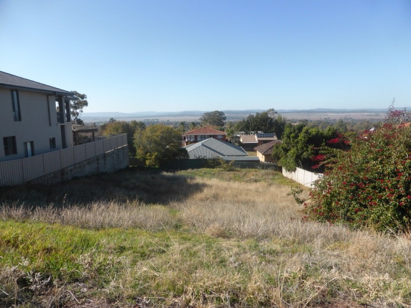 11 Mendos Place, Parkes NSW 2870