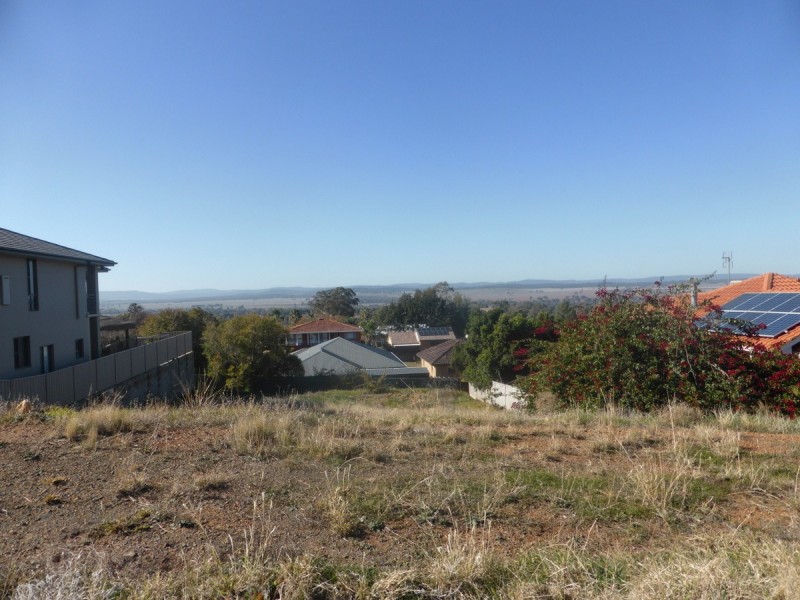 11 Mendos Place, Parkes NSW 2870