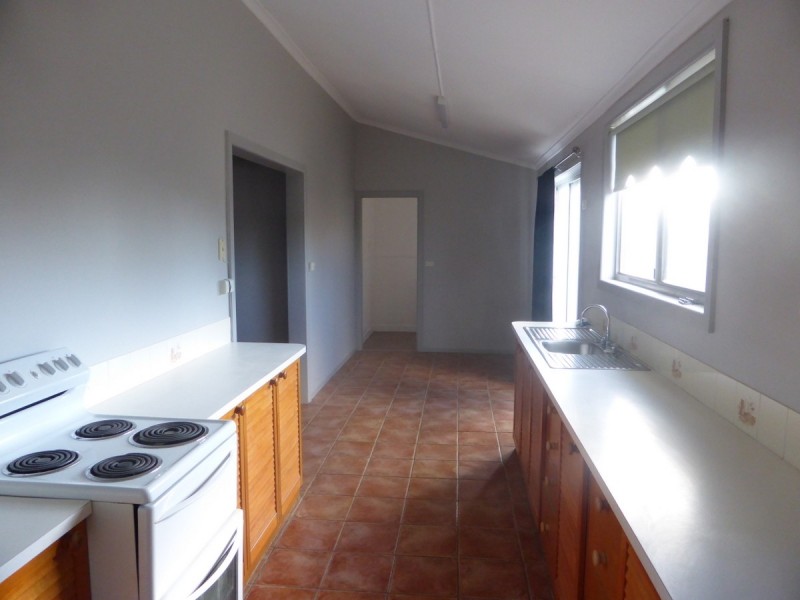 31 Coleman Road, Parkes NSW 2870