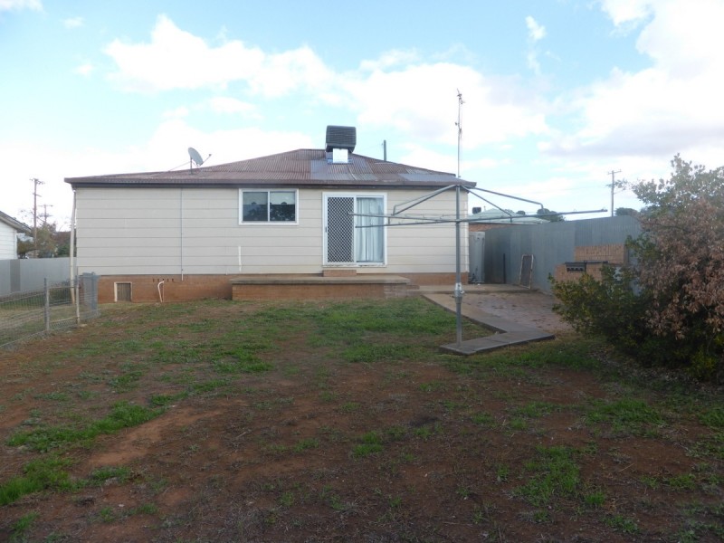 31 Coleman Road, Parkes NSW 2870