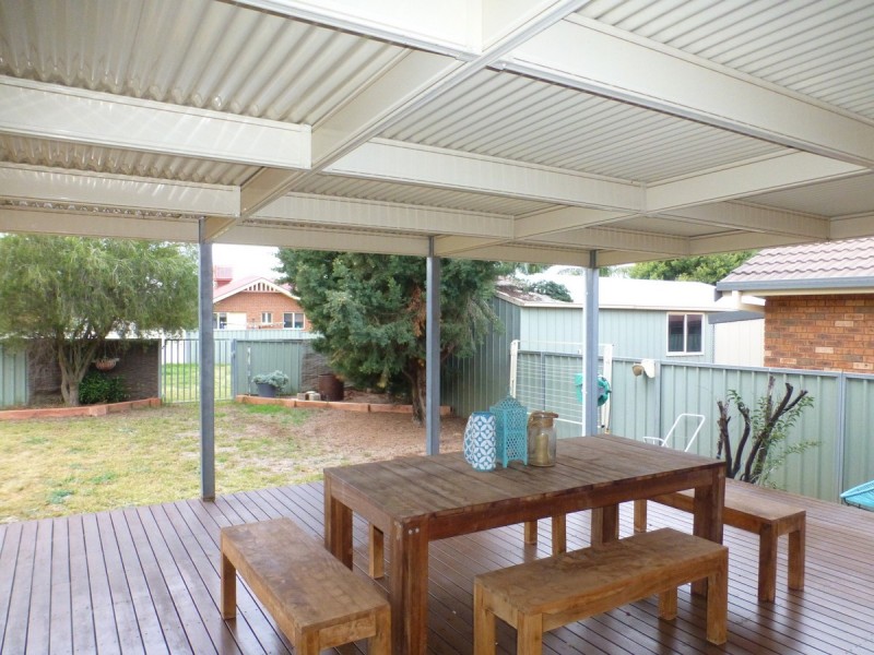 7 Cobden Place, Parkes NSW 2870
