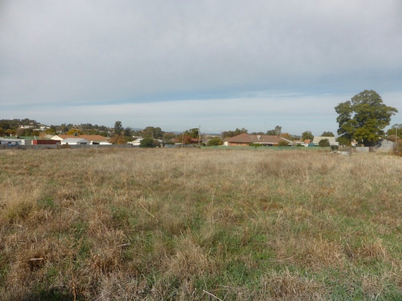 15 Phoenix Street, Parkes NSW 2870