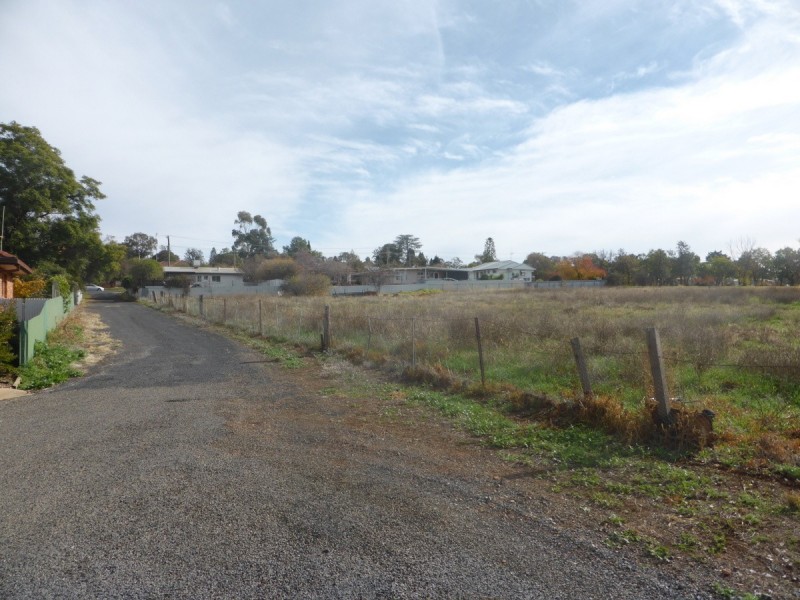 15 Phoenix Street, Parkes NSW 2870