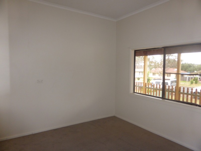 13 Callaghan Street, Parkes NSW 2870