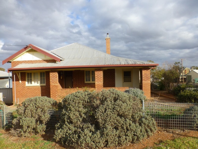 27B Orange Street, Parkes NSW 2870