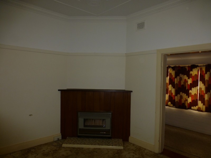 27B Orange Street, Parkes NSW 2870