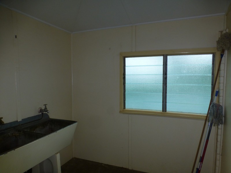 27B Orange Street, Parkes NSW 2870