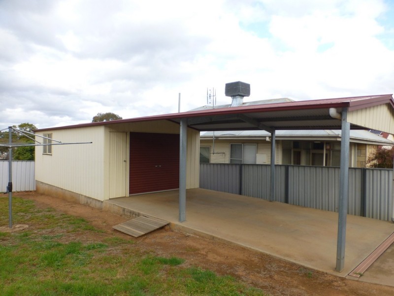 27B Orange Street, Parkes NSW 2870