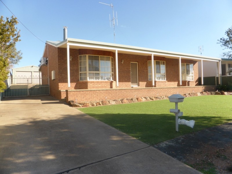 81 Woodward Street, Parkes NSW 2870