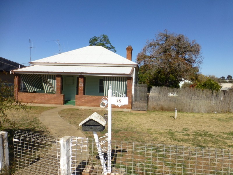 15 Goobang Street, Parkes NSW 2870