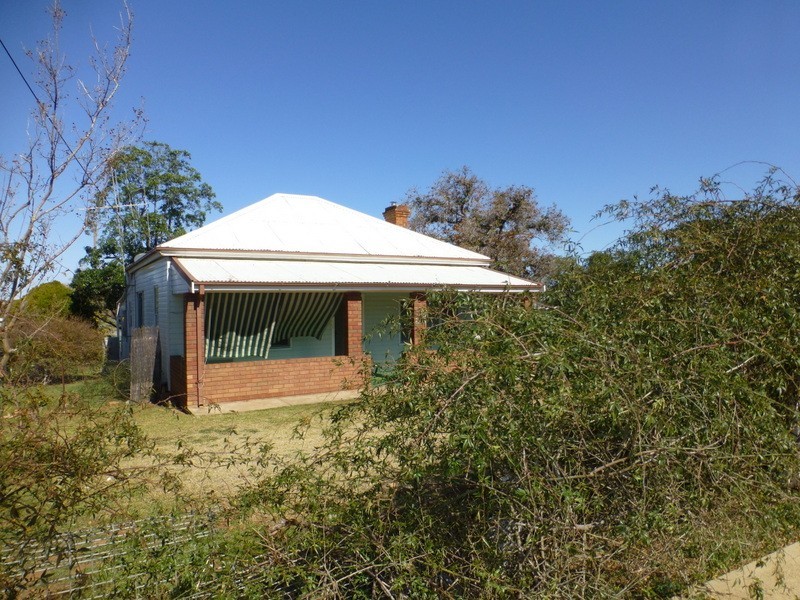 15 Goobang Street, Parkes NSW 2870