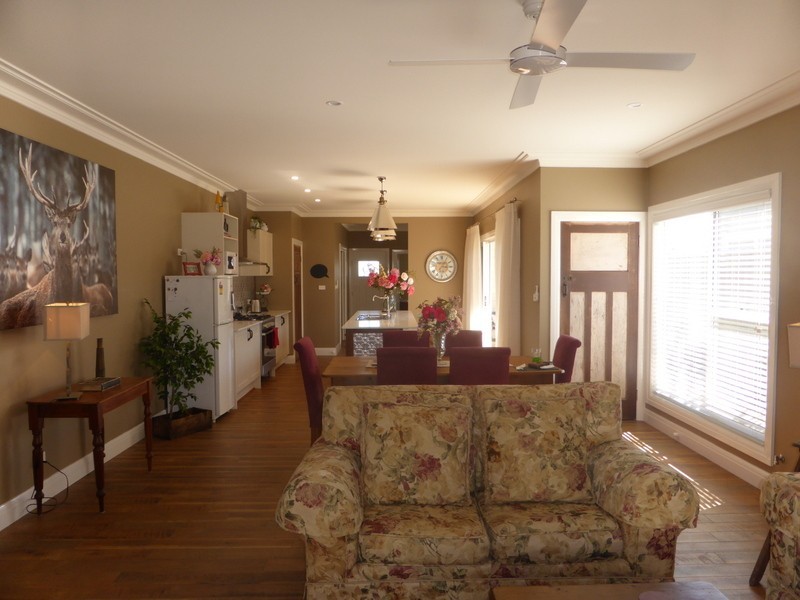 83 Hill Street, Parkes NSW 2870