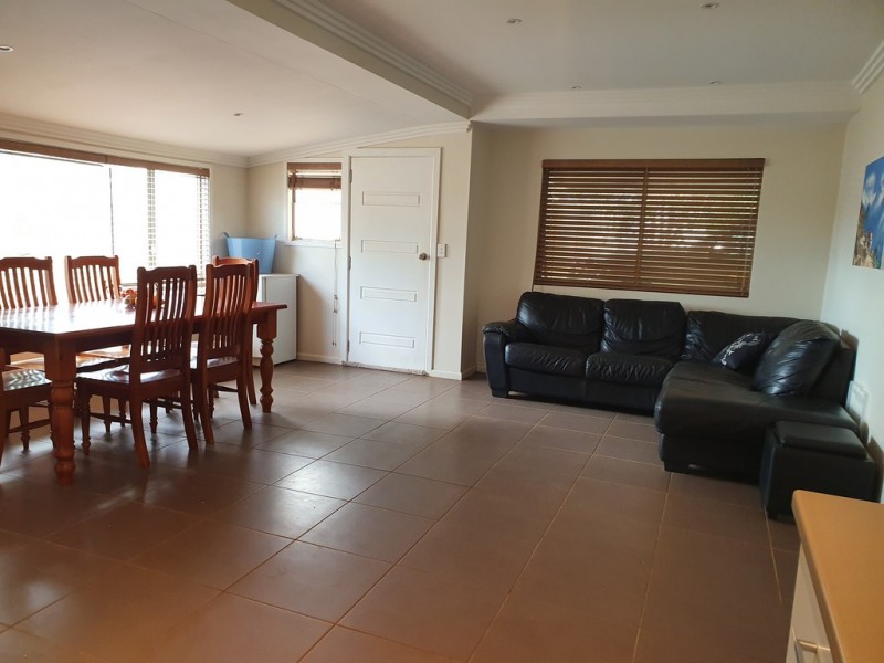 38 Russell Street, Parkes NSW 2870