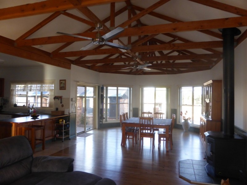 115 Heraghty Road, Parkes NSW 2870