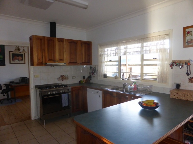 115 Heraghty Road, Parkes NSW 2870