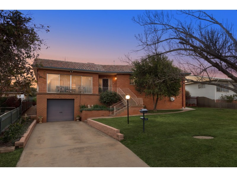 6 Hodges street, Parkes NSW 2870