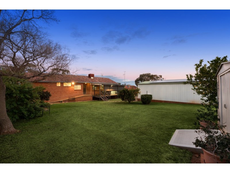 6 Hodges street, Parkes NSW 2870