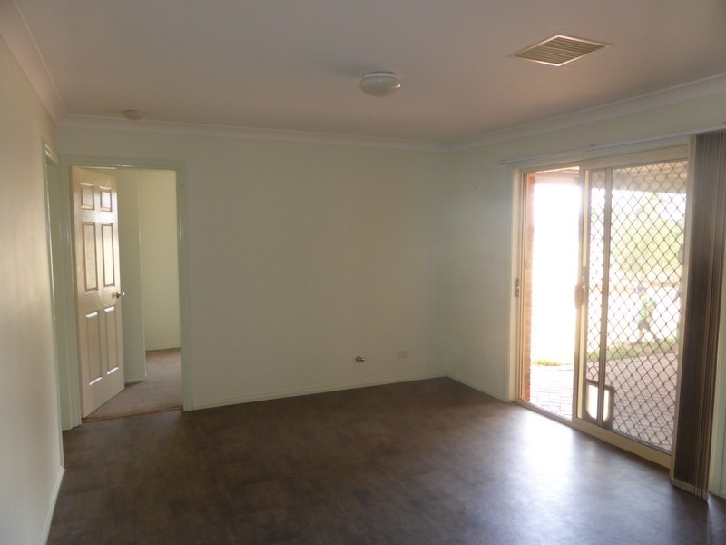 4 Endeavour Place, Parkes NSW 2870