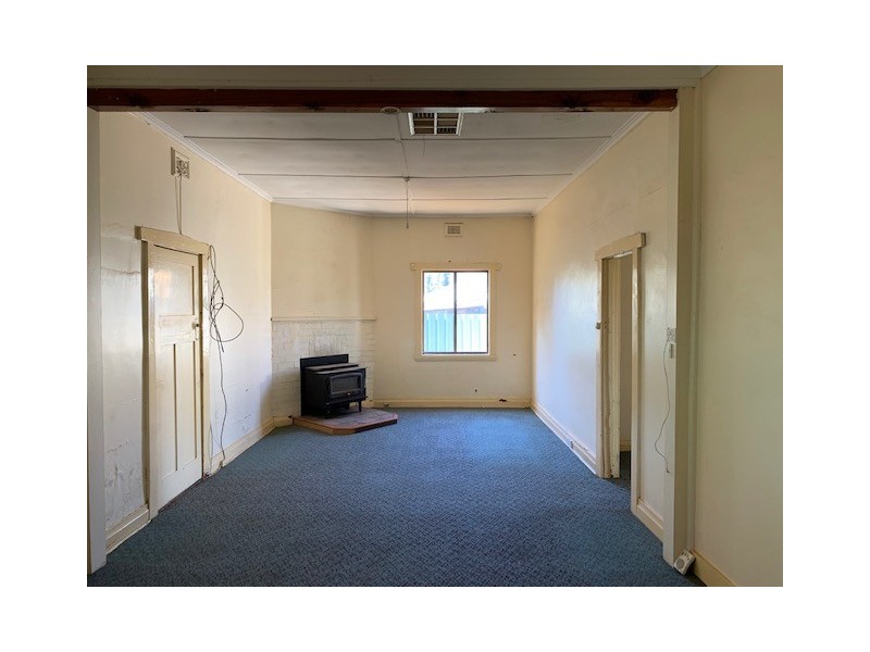 143 Caswell Street, Peak Hill NSW 2869