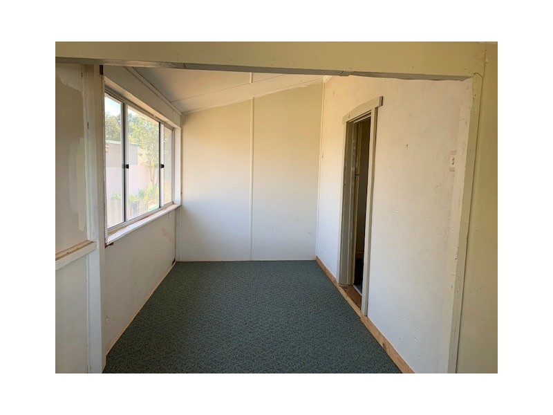 143 Caswell Street, Peak Hill NSW 2869