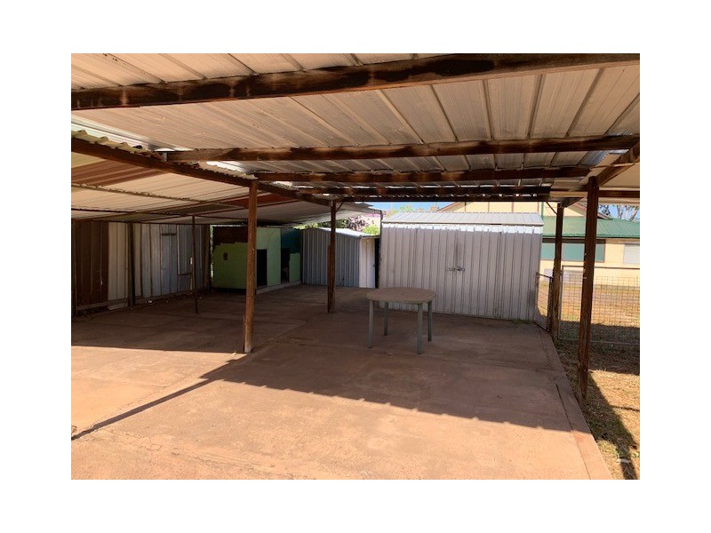 143 Caswell Street, Peak Hill NSW 2869