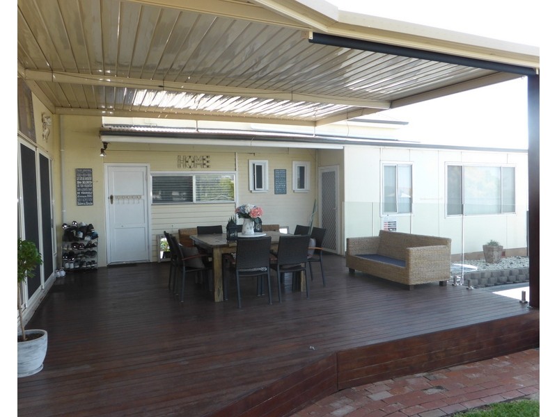 18 East Street, Parkes NSW 2870