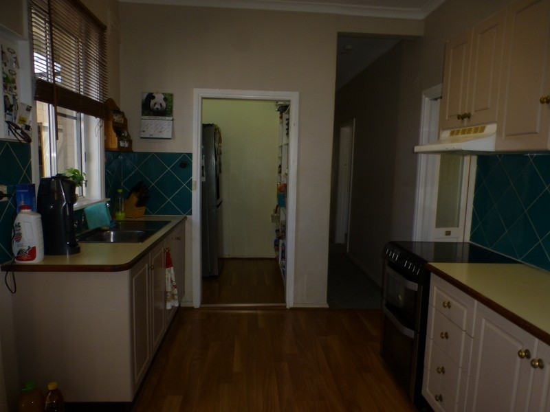 43 Orange Street, Parkes NSW 2870