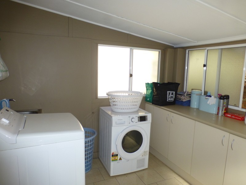 43 Orange Street, Parkes NSW 2870