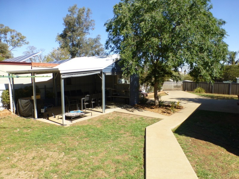 43 Orange Street, Parkes NSW 2870
