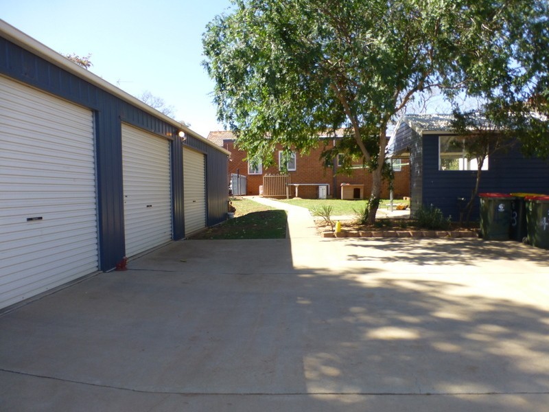 43 Orange Street, Parkes NSW 2870